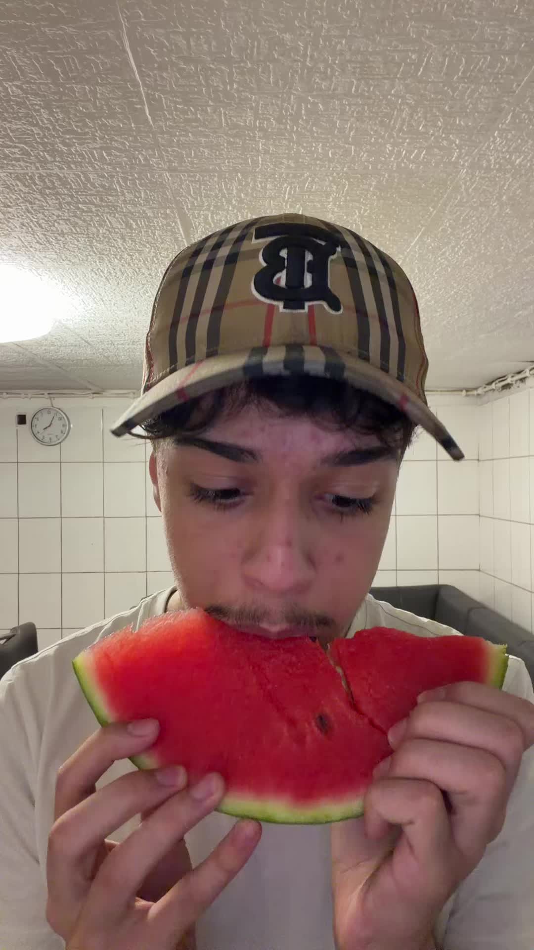 @Hewadbroo