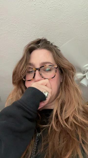 @elle_and_the_degenerates