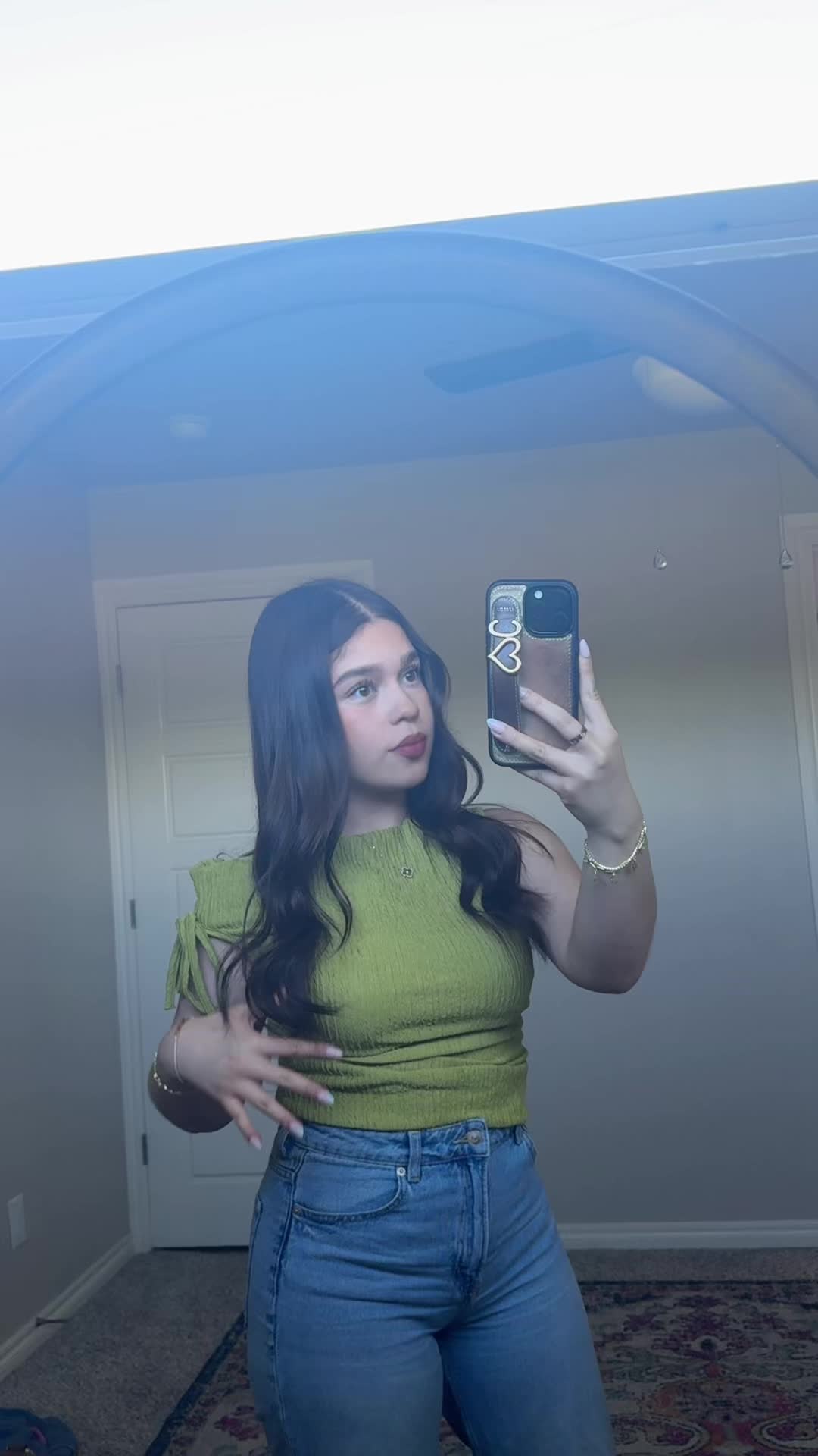 @Ashley Cifuentes E