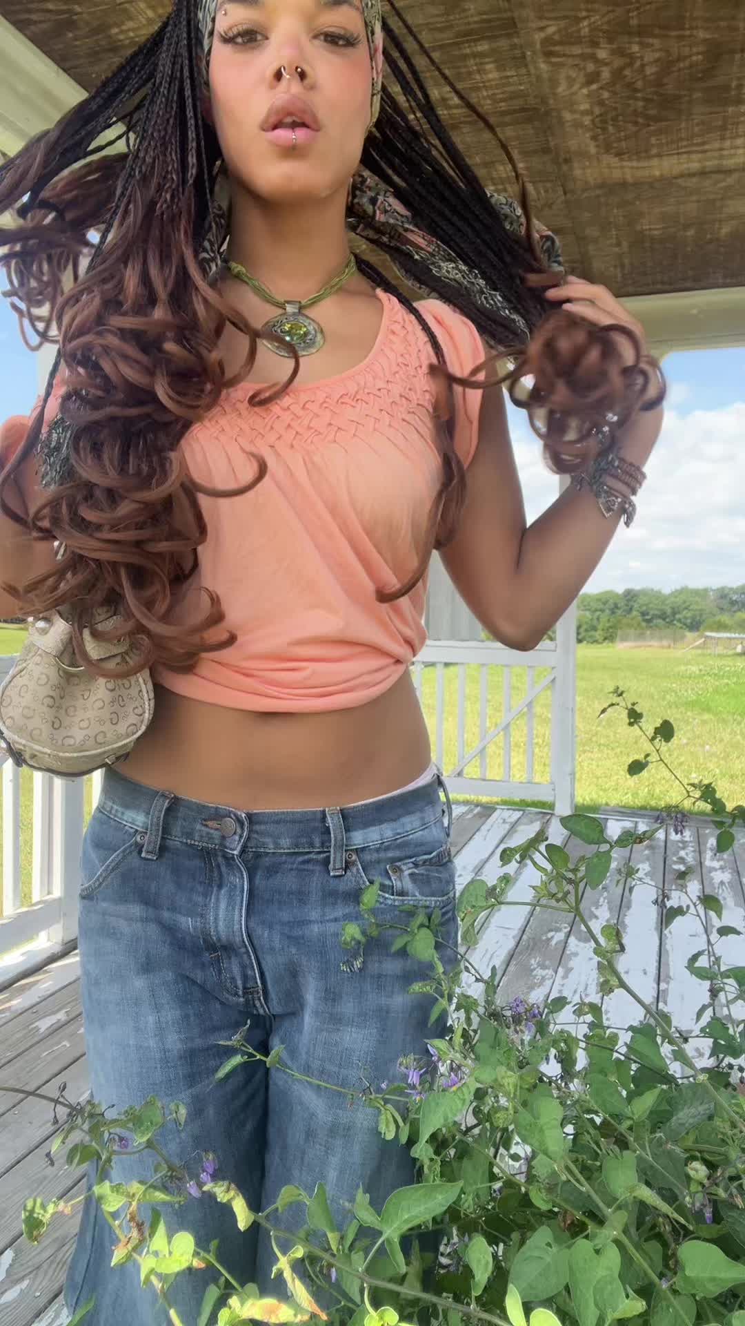 @brittney ⋆.ೃ࿔*:・