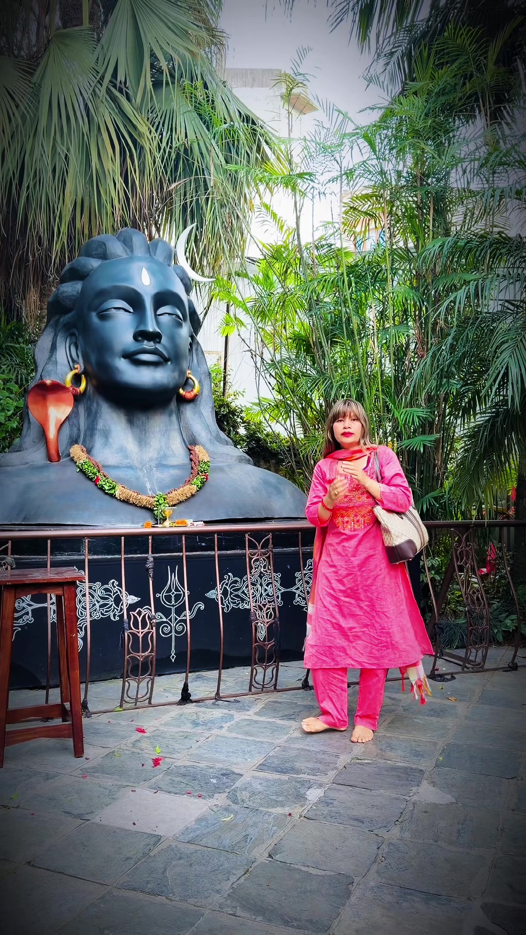 @शना महर्जन (サナ)