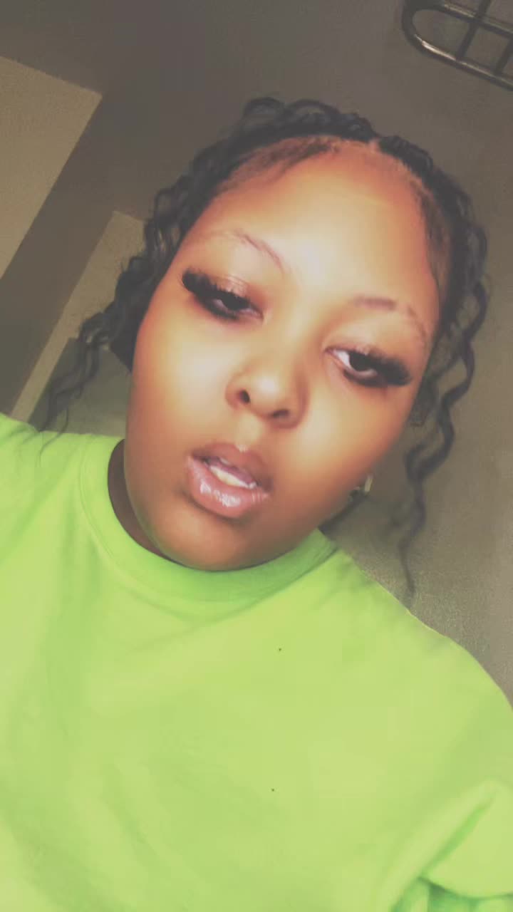 @Kiss€st0_niyah