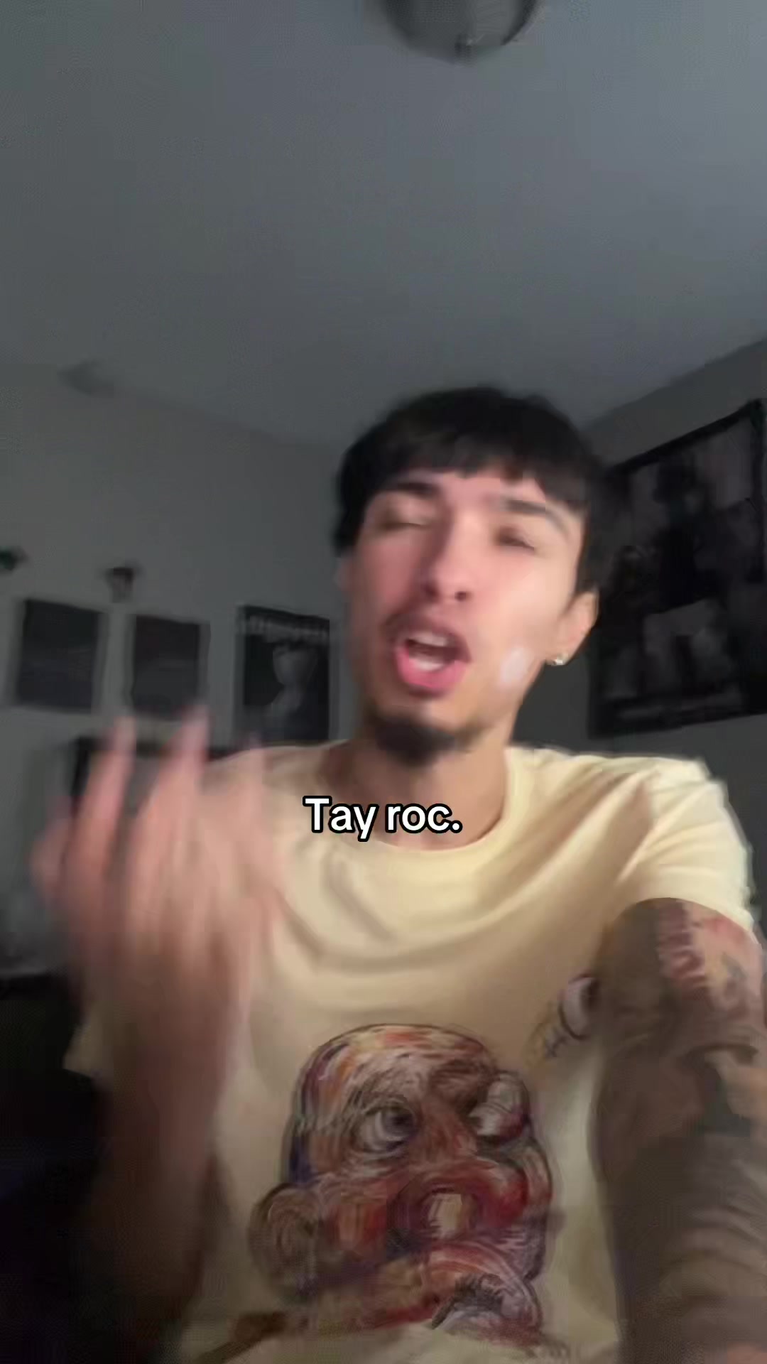 @￼
