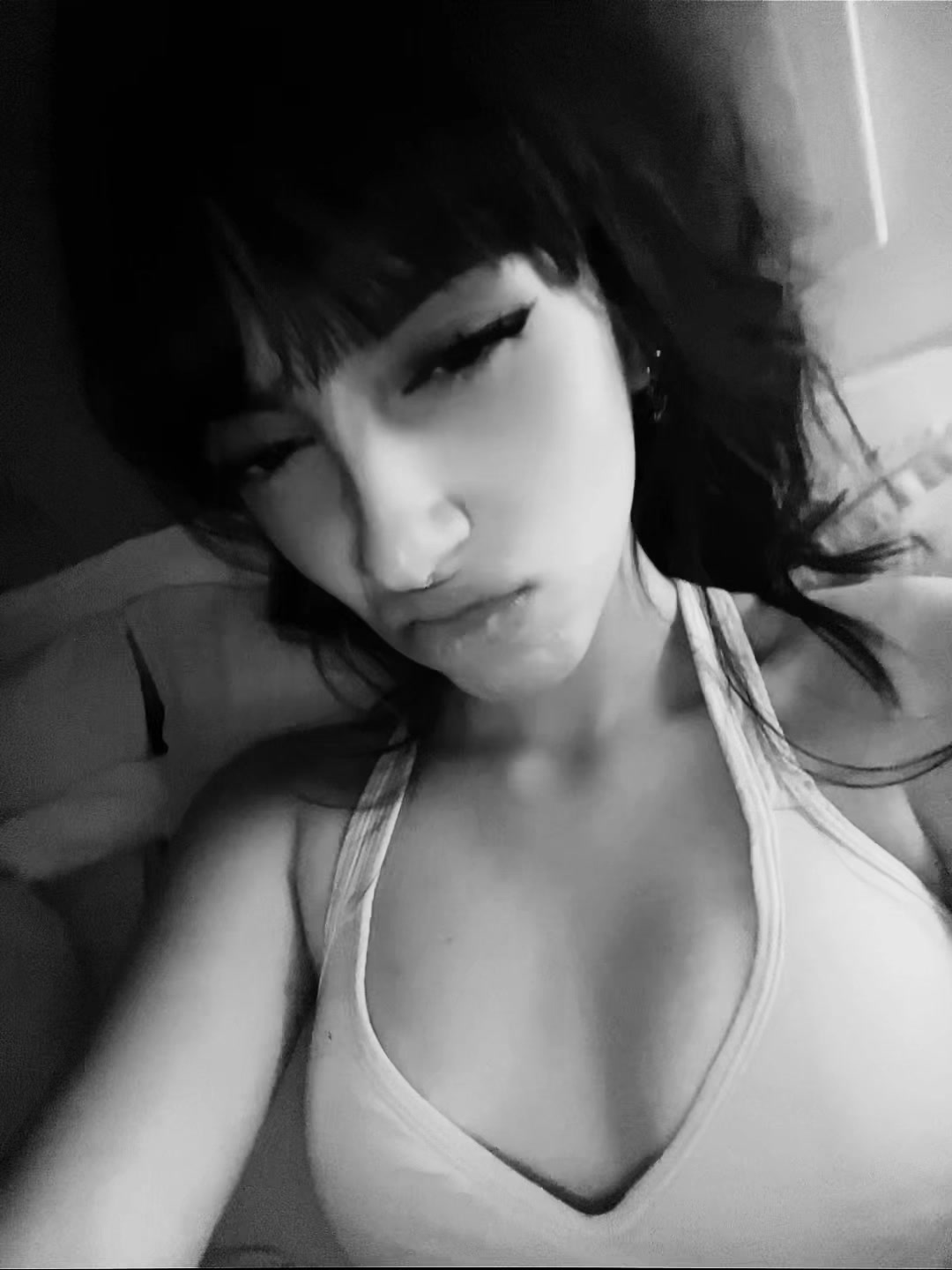 @نوژآ