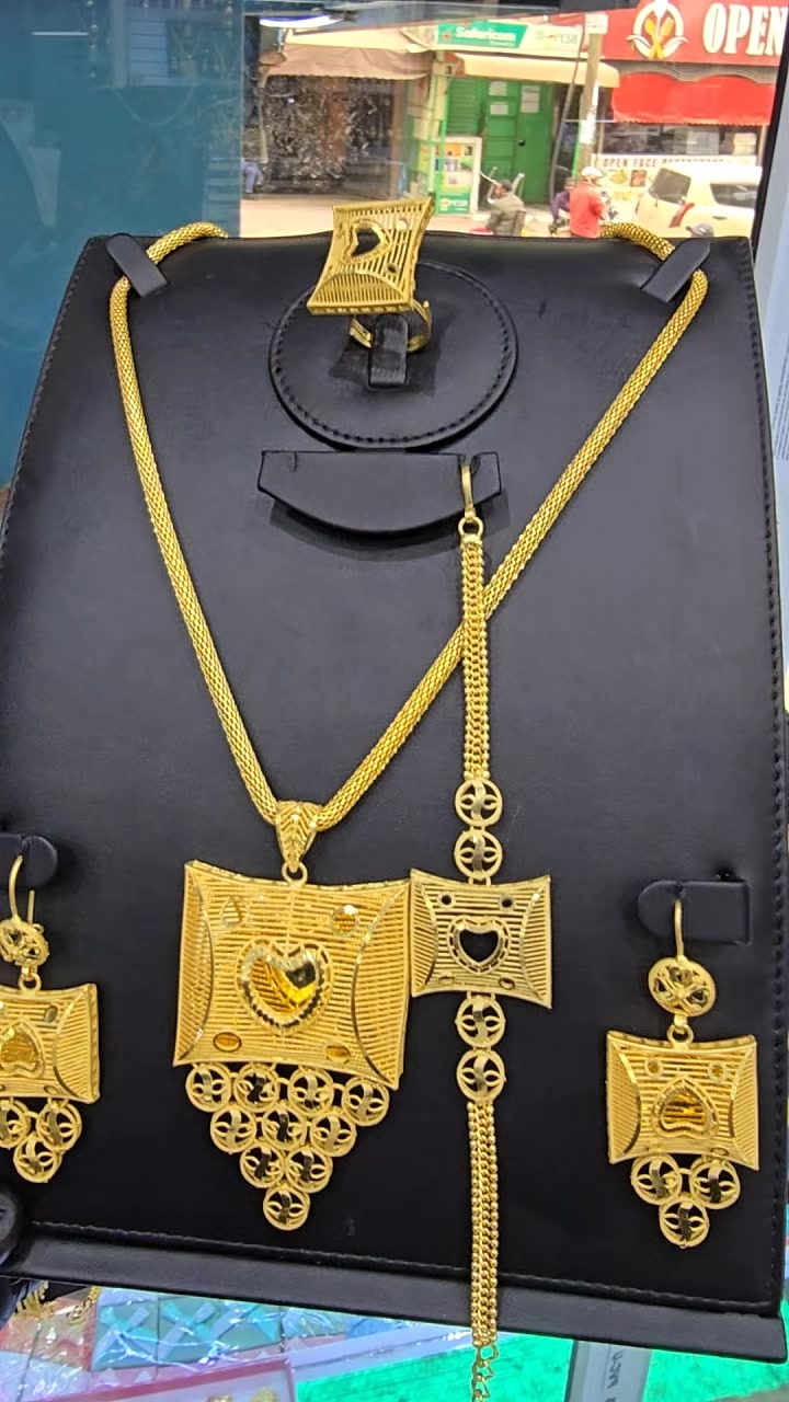 @HASHI JEWELLERY