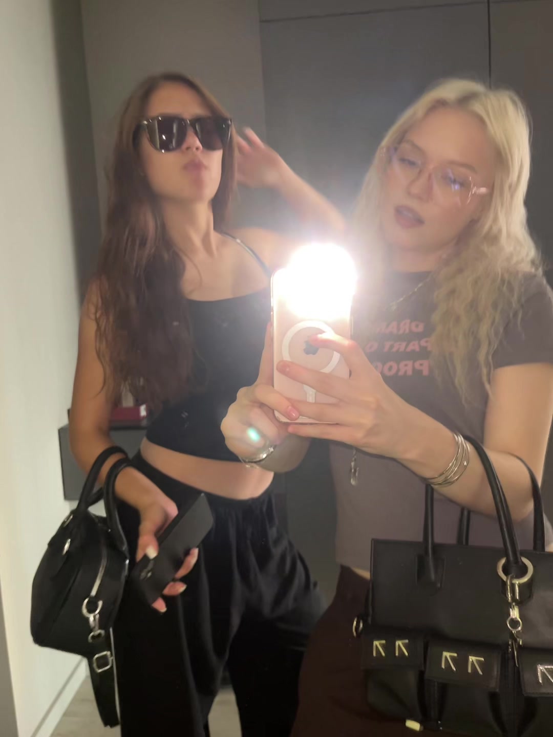 @Тгк:СОНЯ СНОВА 💋