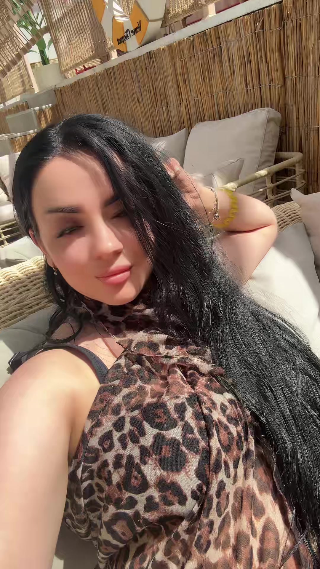 @Alinuța 💣👑