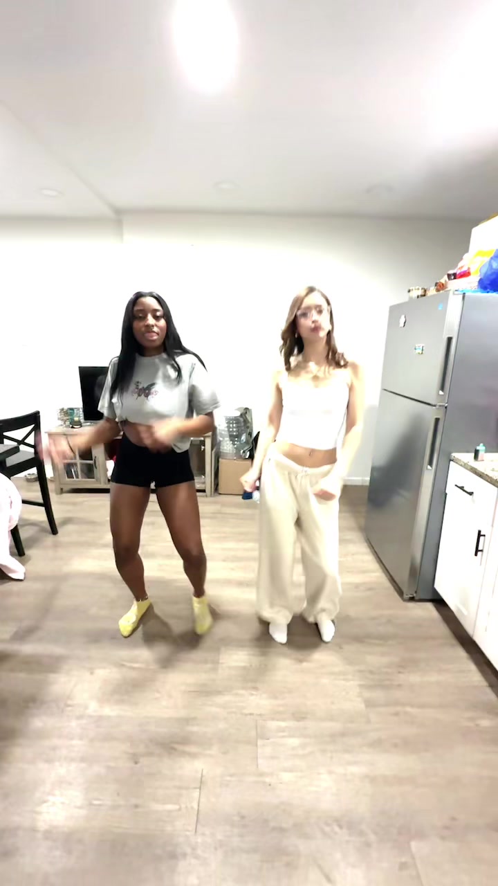 @lia<3