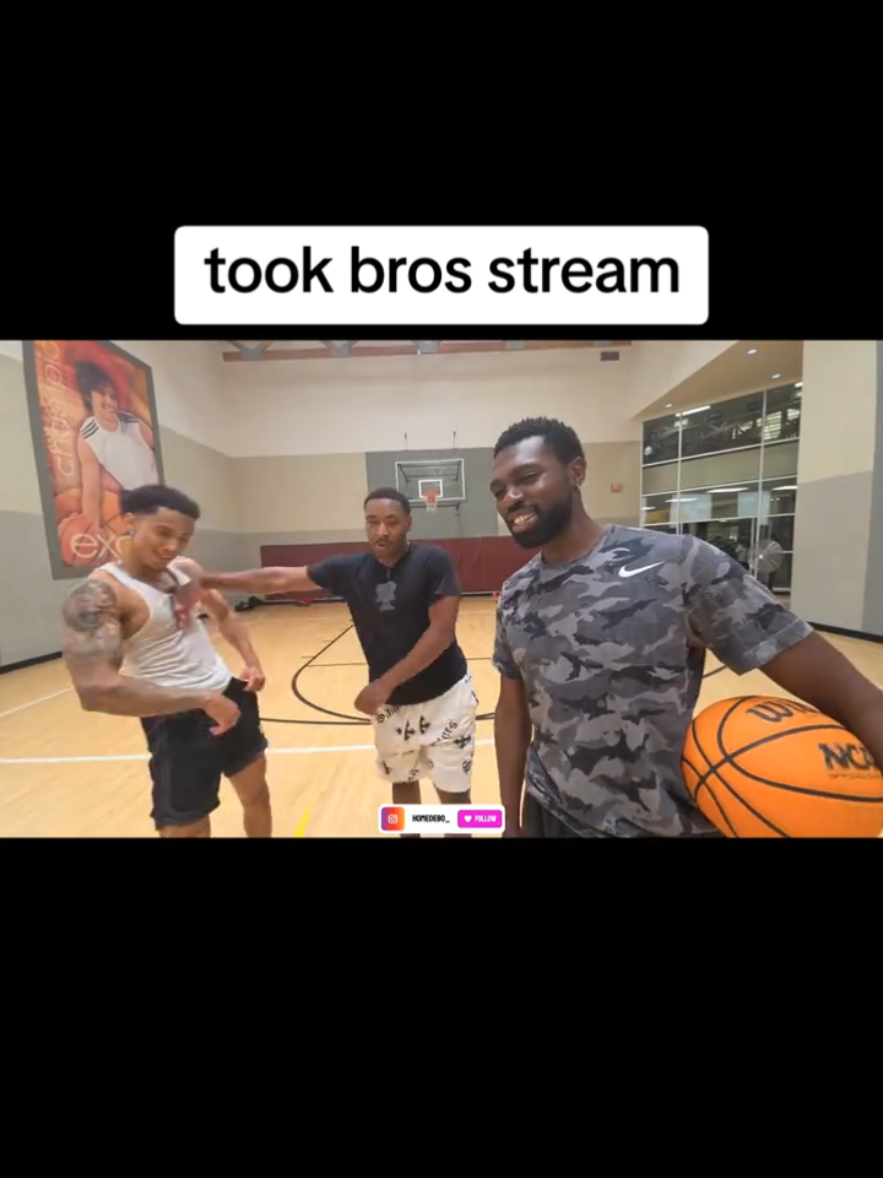 @HomeDebo | Twitch Streamer
