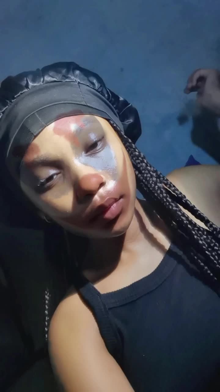 @.🕷️