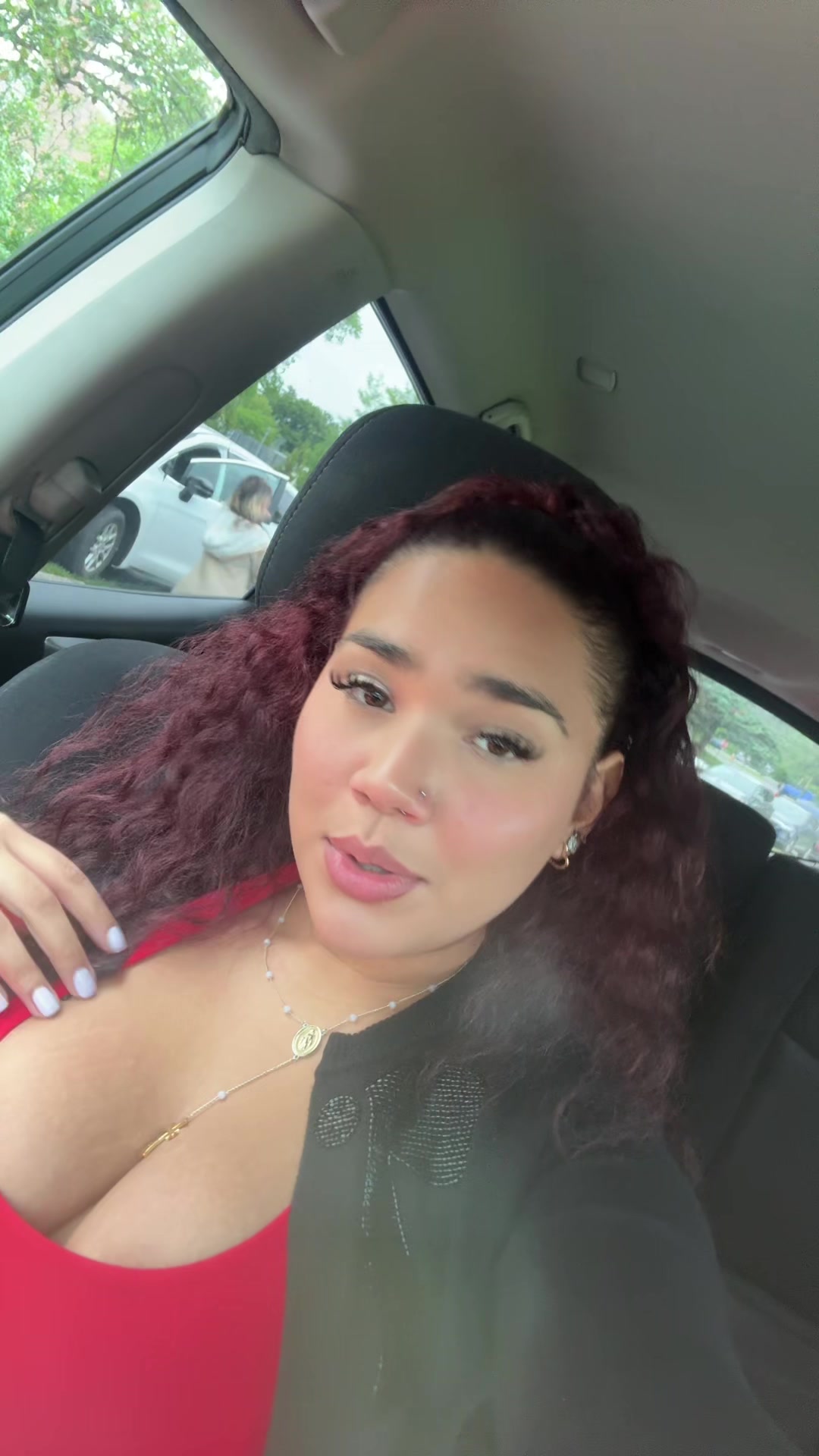 @hoyouisathot