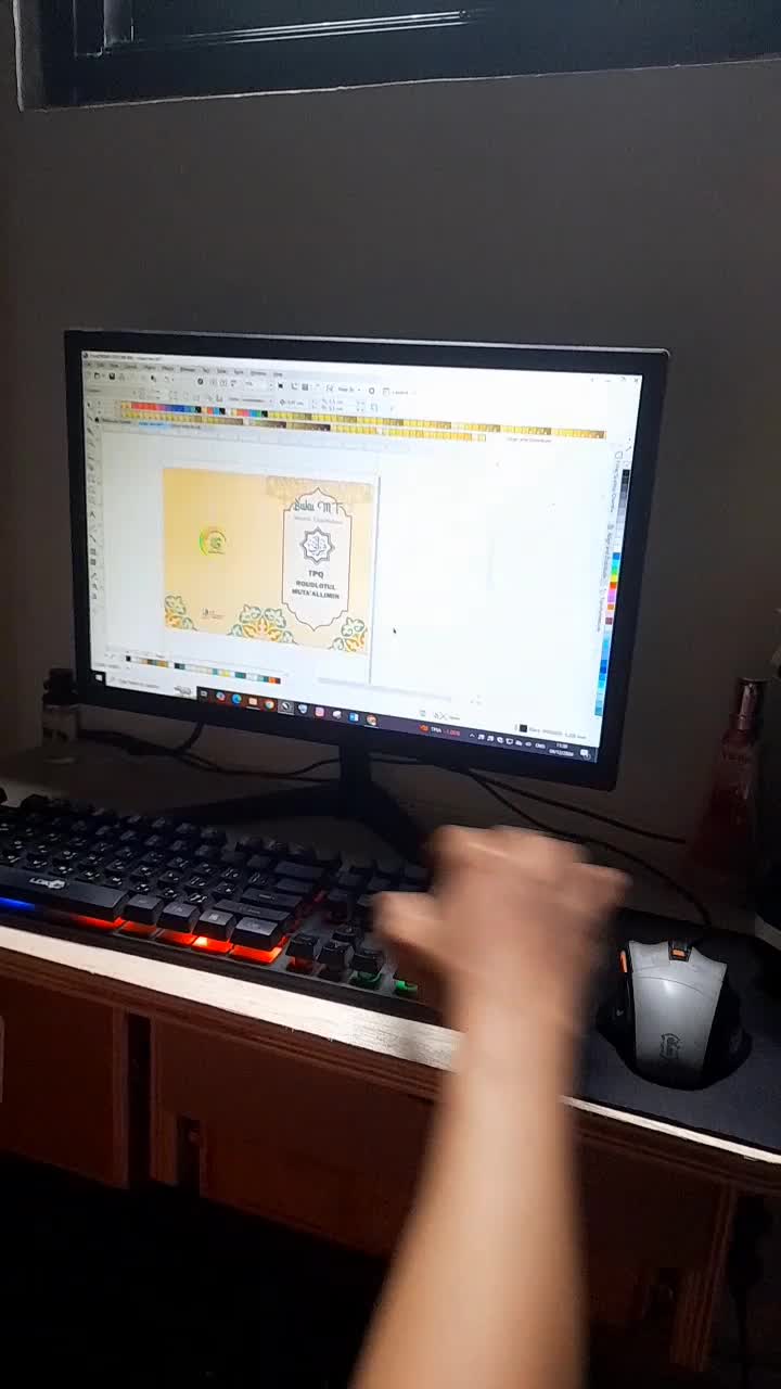 @farhah.graphic17