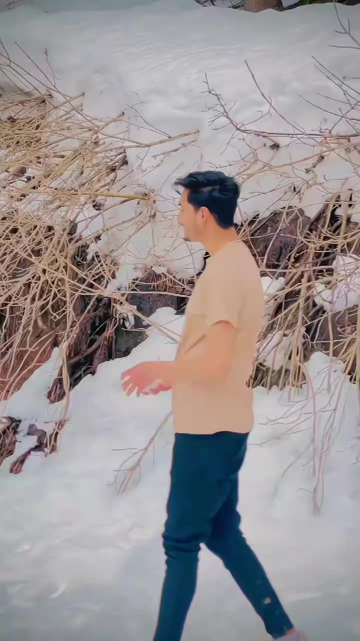 @🤍H A S E E B🤍