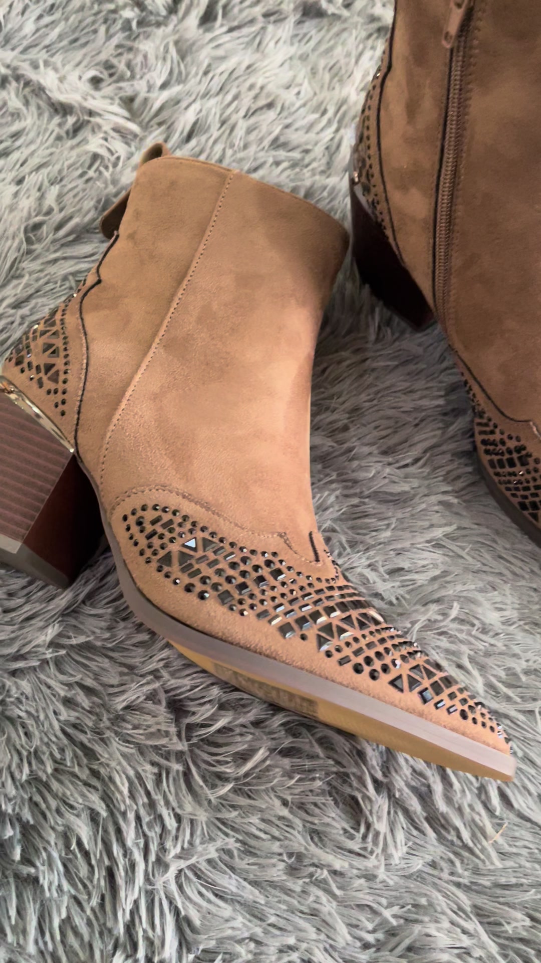 @Zapatos Yulii