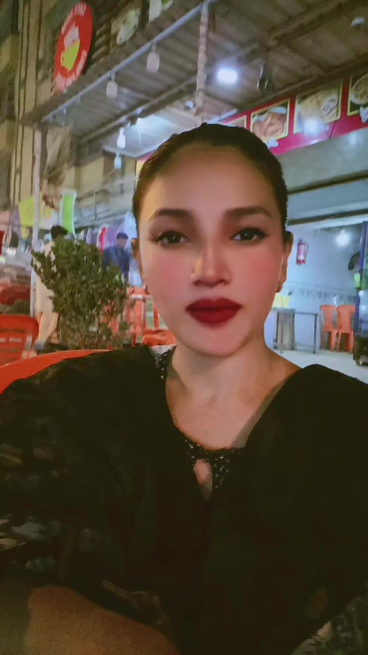 @Angel Queen 👑 is back 🤨
