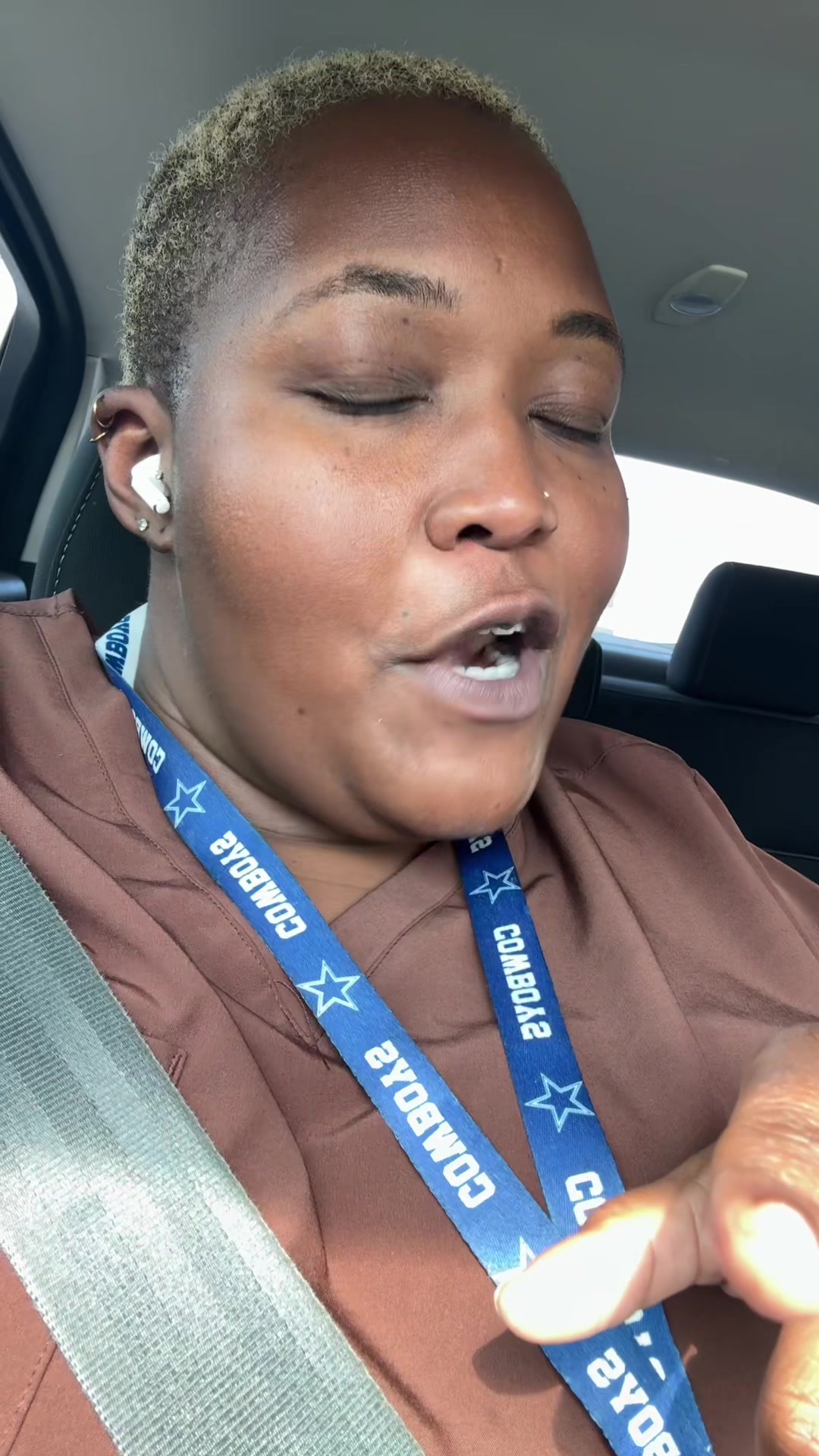 @wherebebe