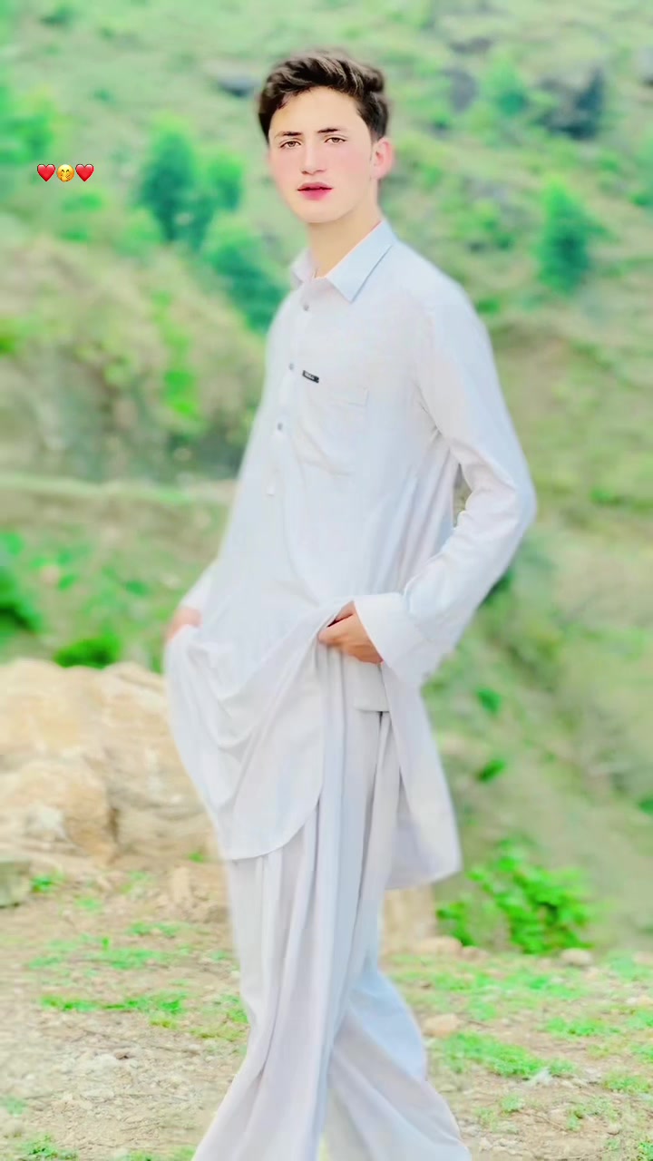 @Khan😘