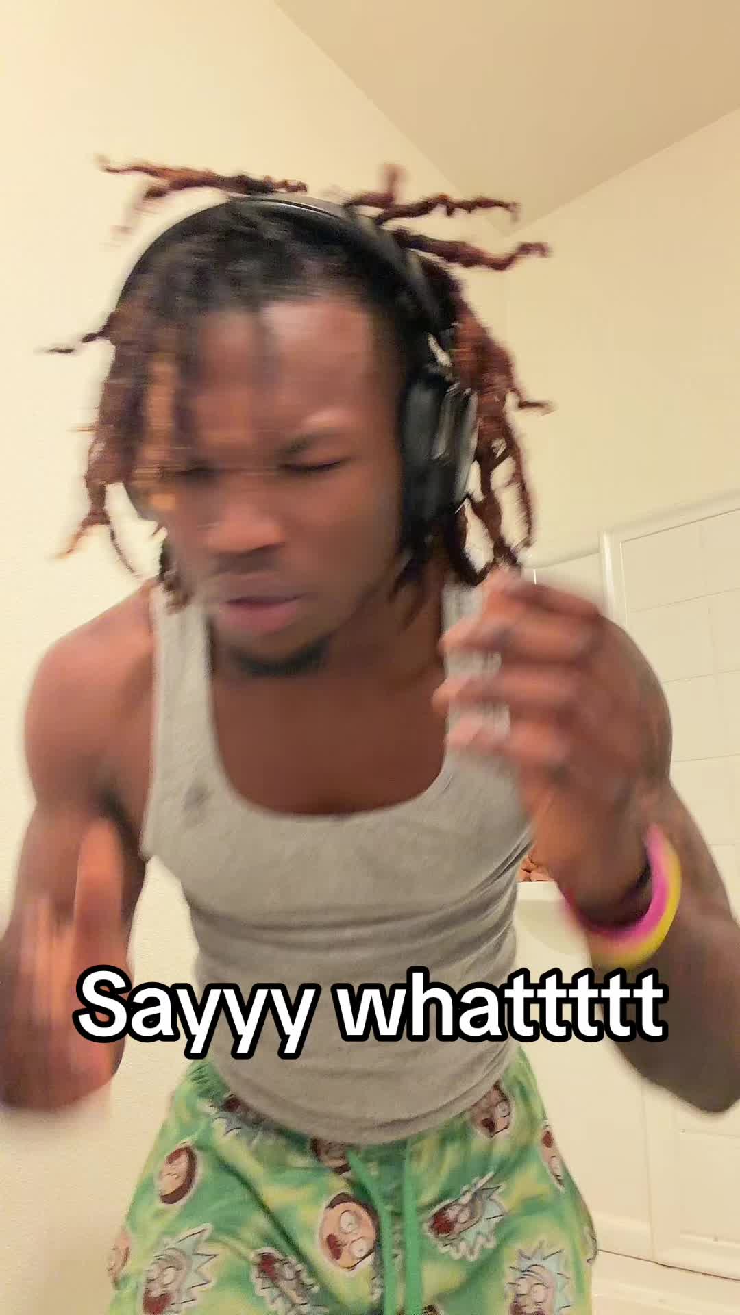 @👾