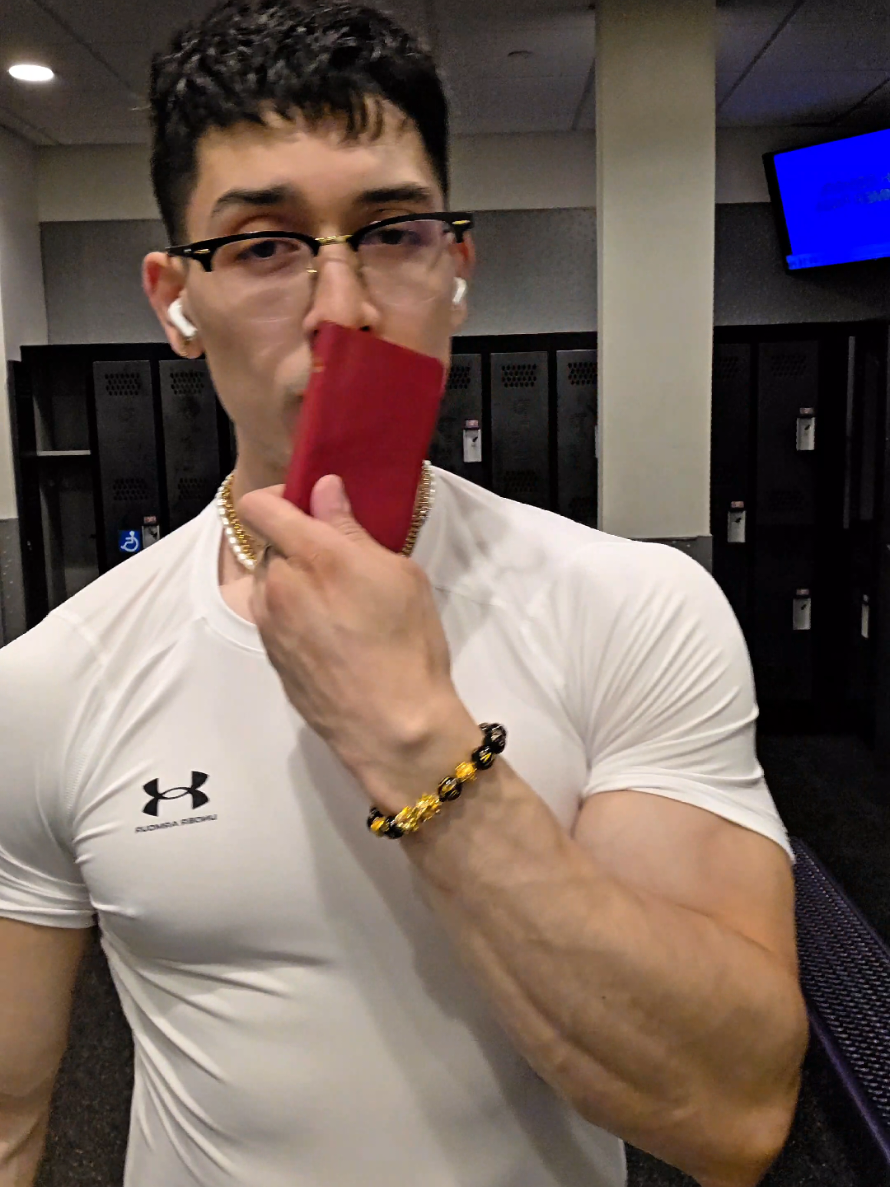 @JohnnyRighteouss