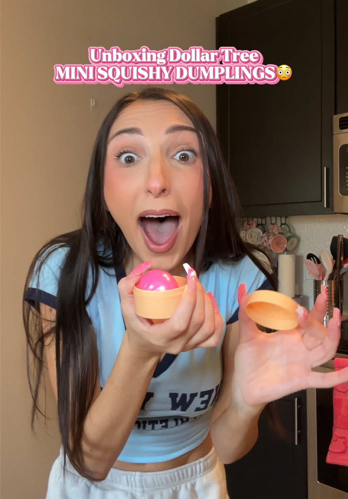 @ItsAlexisSimone
