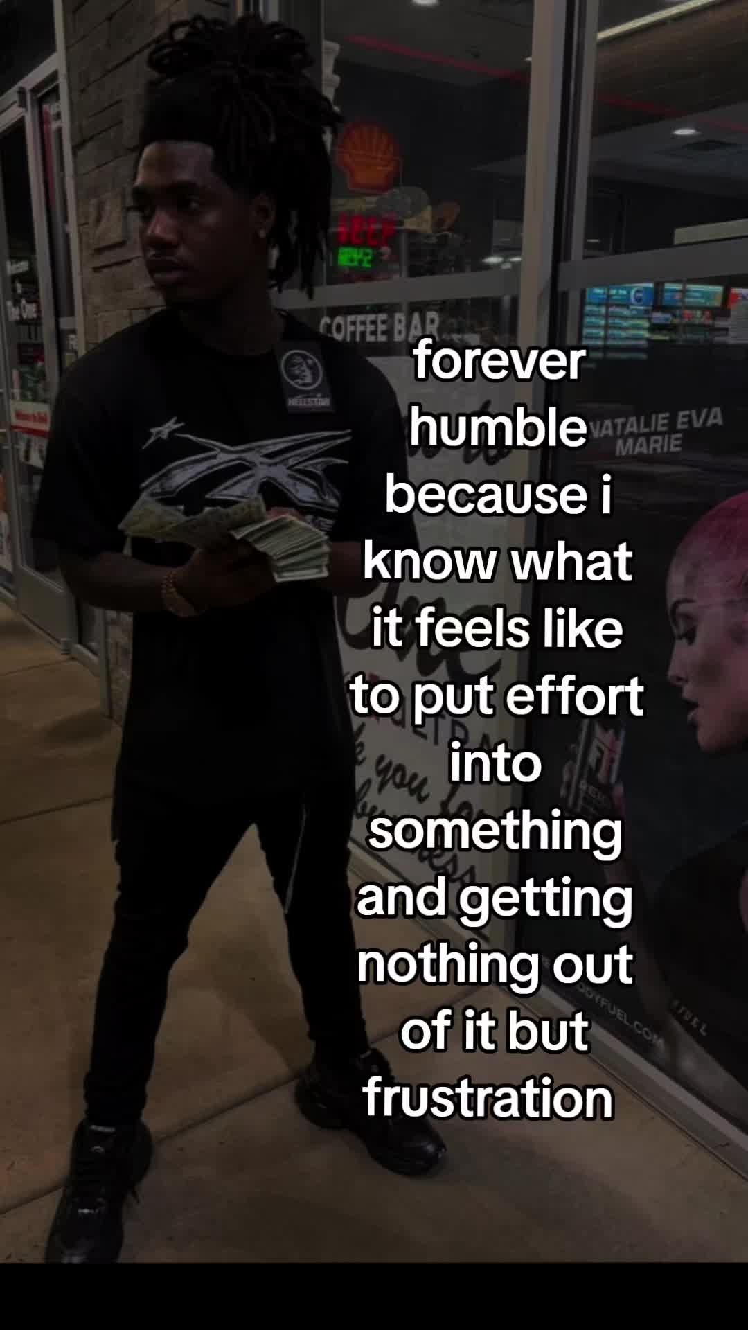 @￴