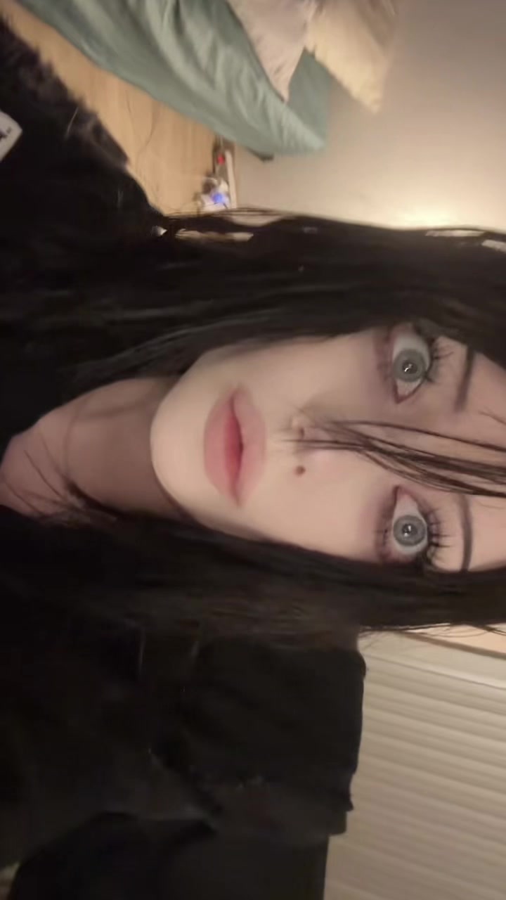 @🧛🏻♀️