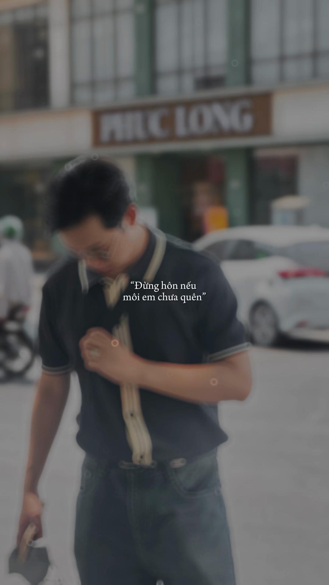 @Hiển