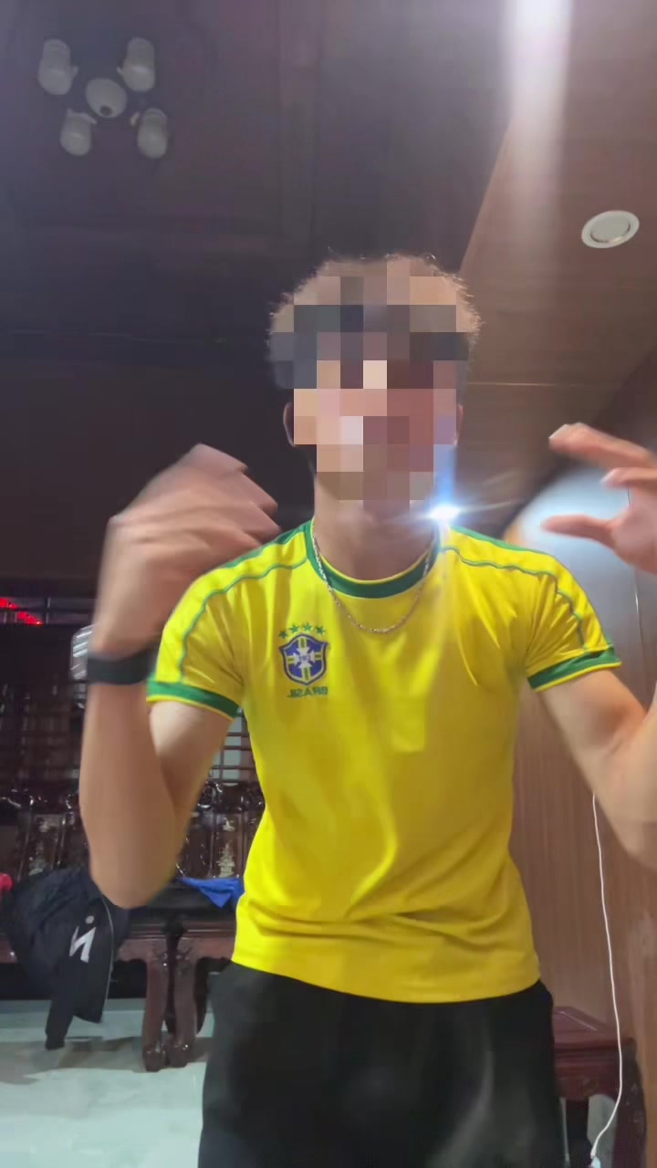 @T