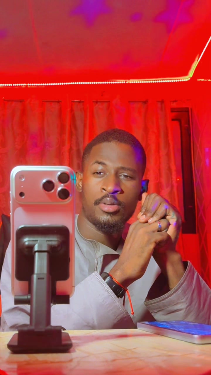 @♛ 𝙴𝙼𝙿𝙴𝚁𝙴𝚄𝚁 ꊼ PHARAÖN ♛