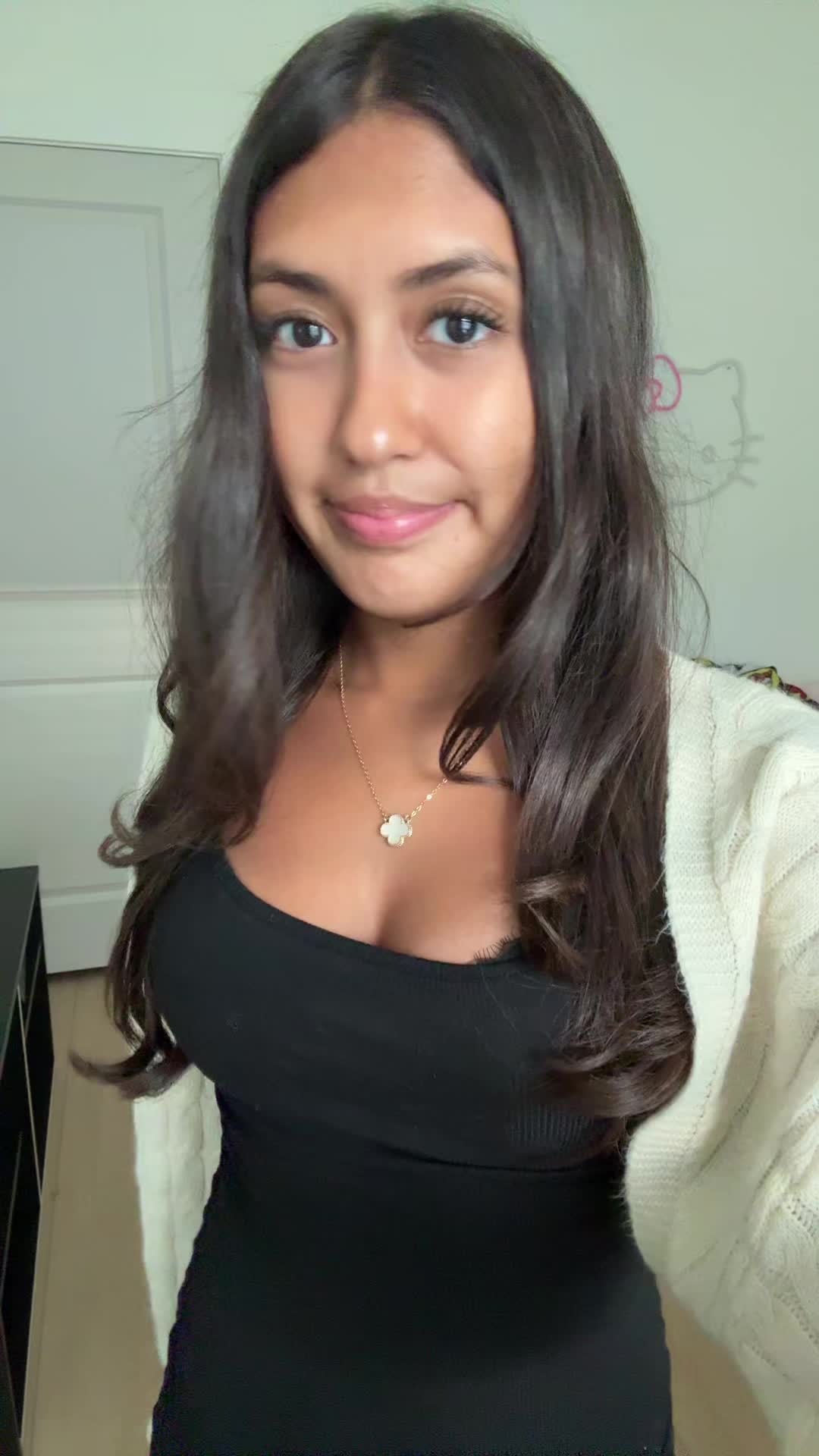 @⊱✿⊰