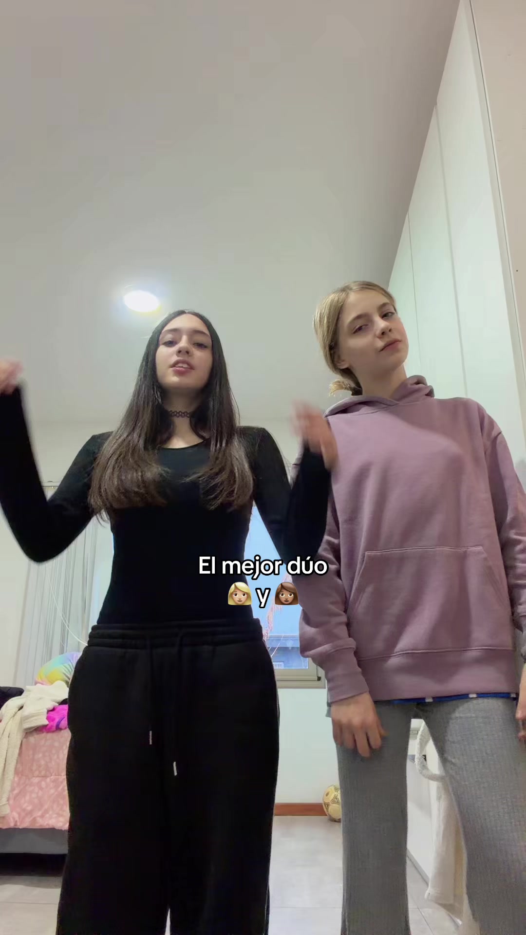 @rubia_y_morocha