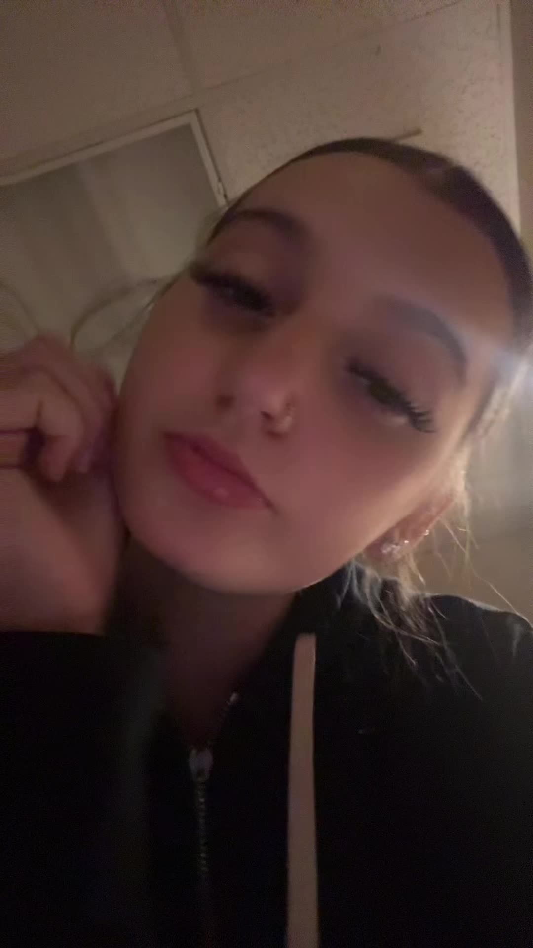 @👻.