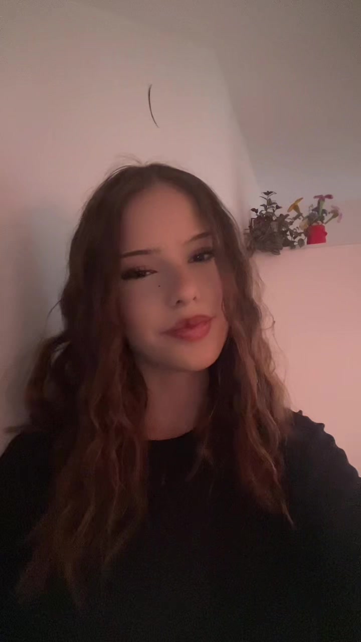 @𝐚𝐧𝐢𝐚˚₊✩‧₊