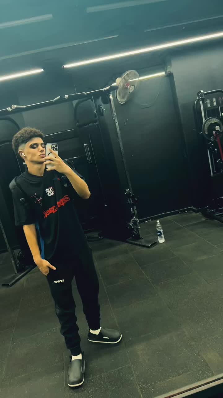 @𓆃