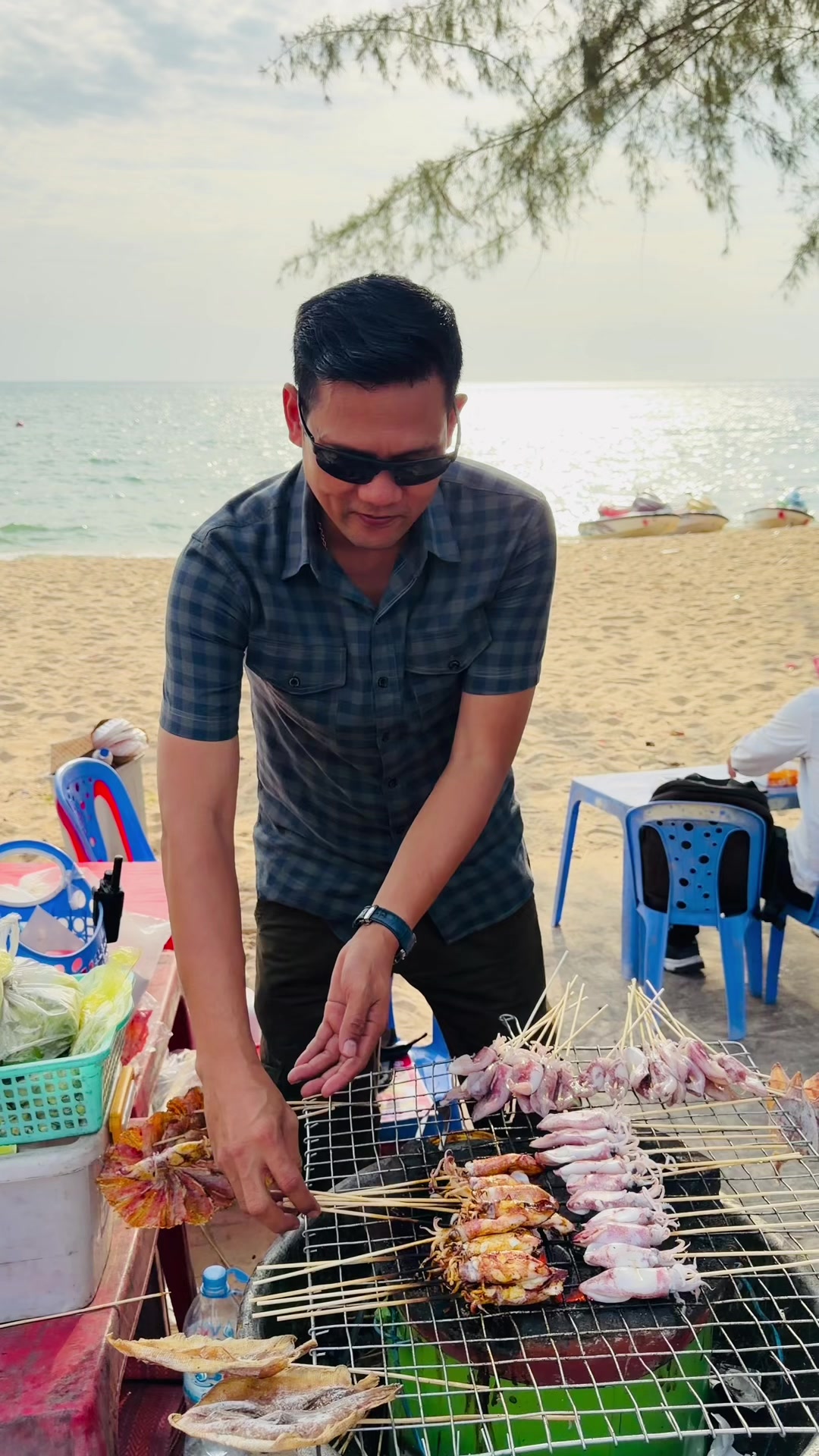 @Sun Meng Hy / ស៊ុនម៉េងហុី
