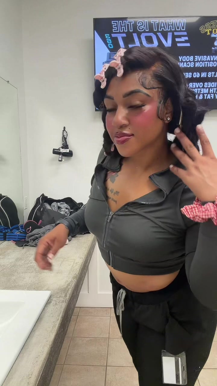 @MUVA’S CLOSET