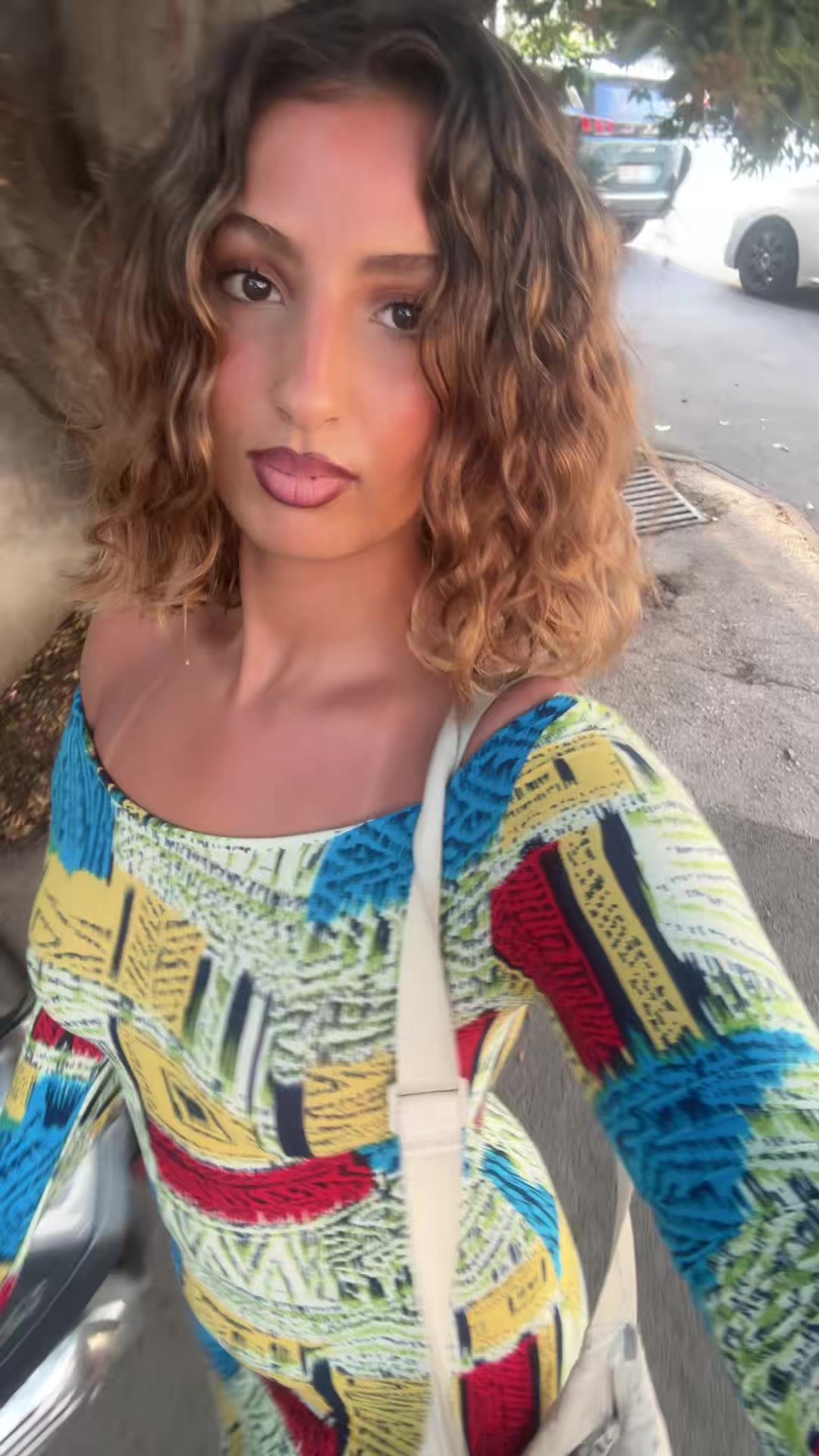 @Adjé