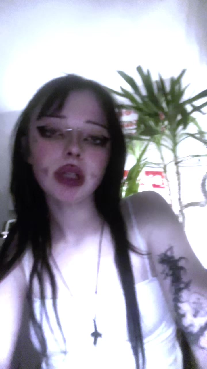 @lily ⛓️🖤