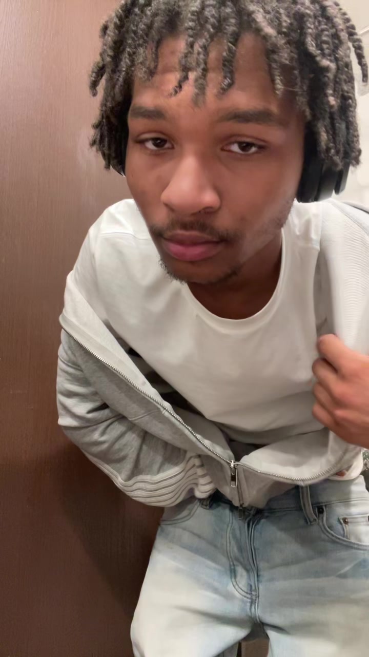 @Bj