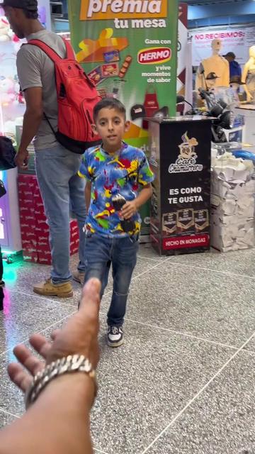 @moisés