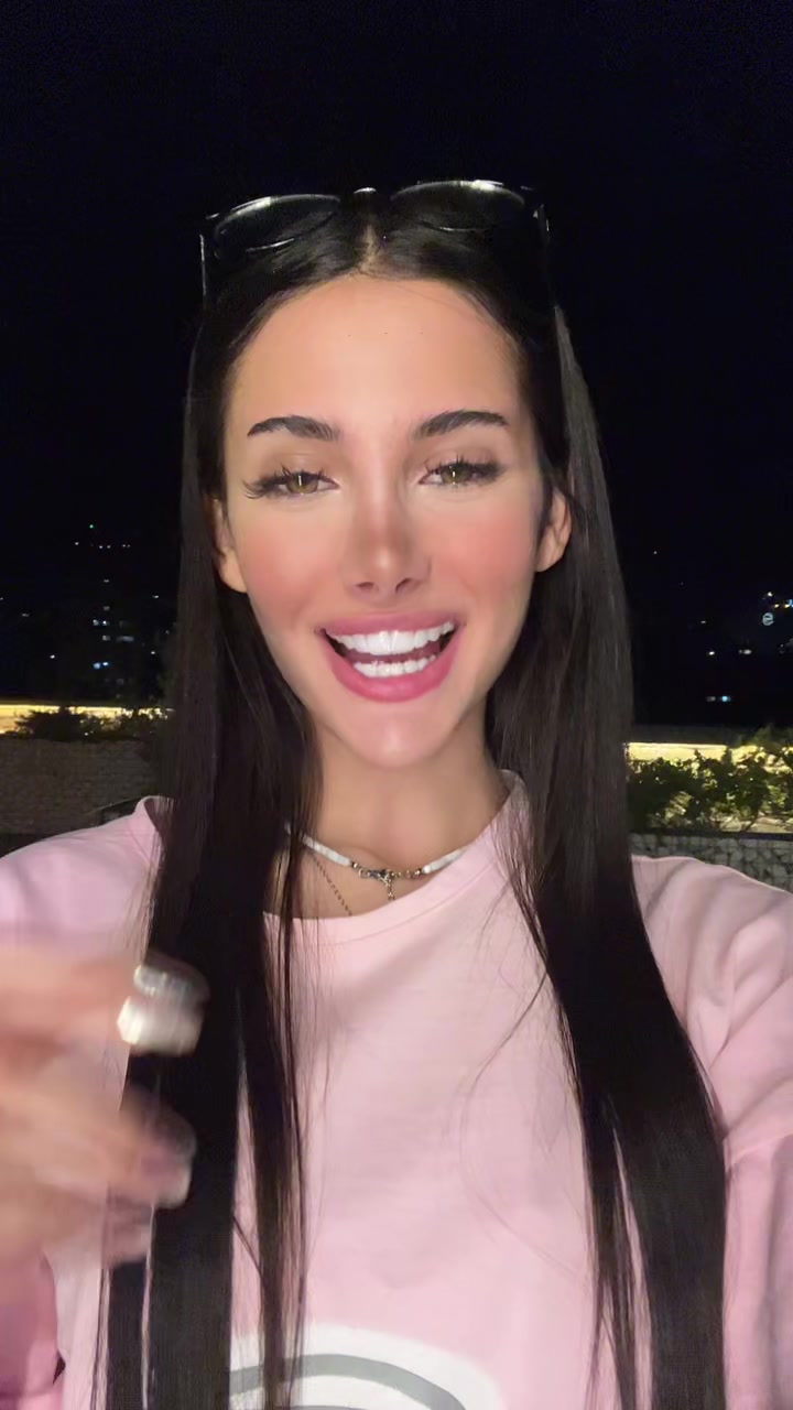 @saraborhann