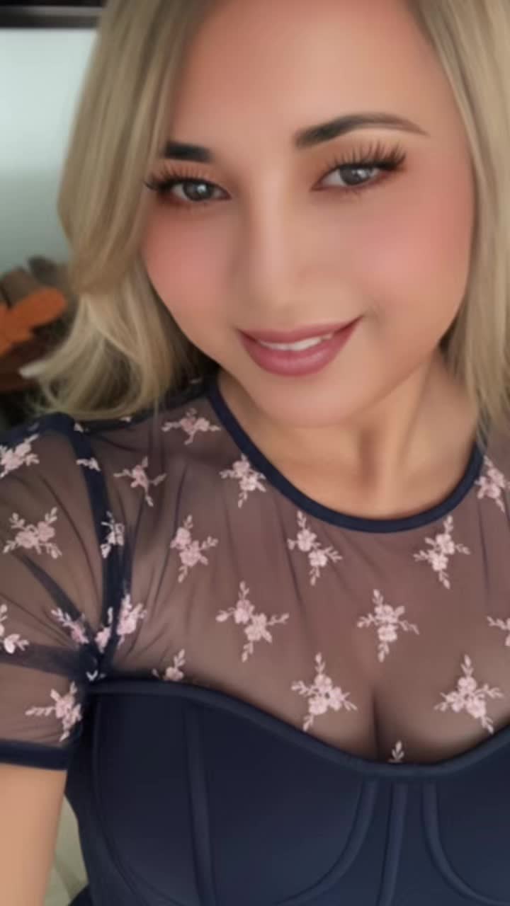@Rosita