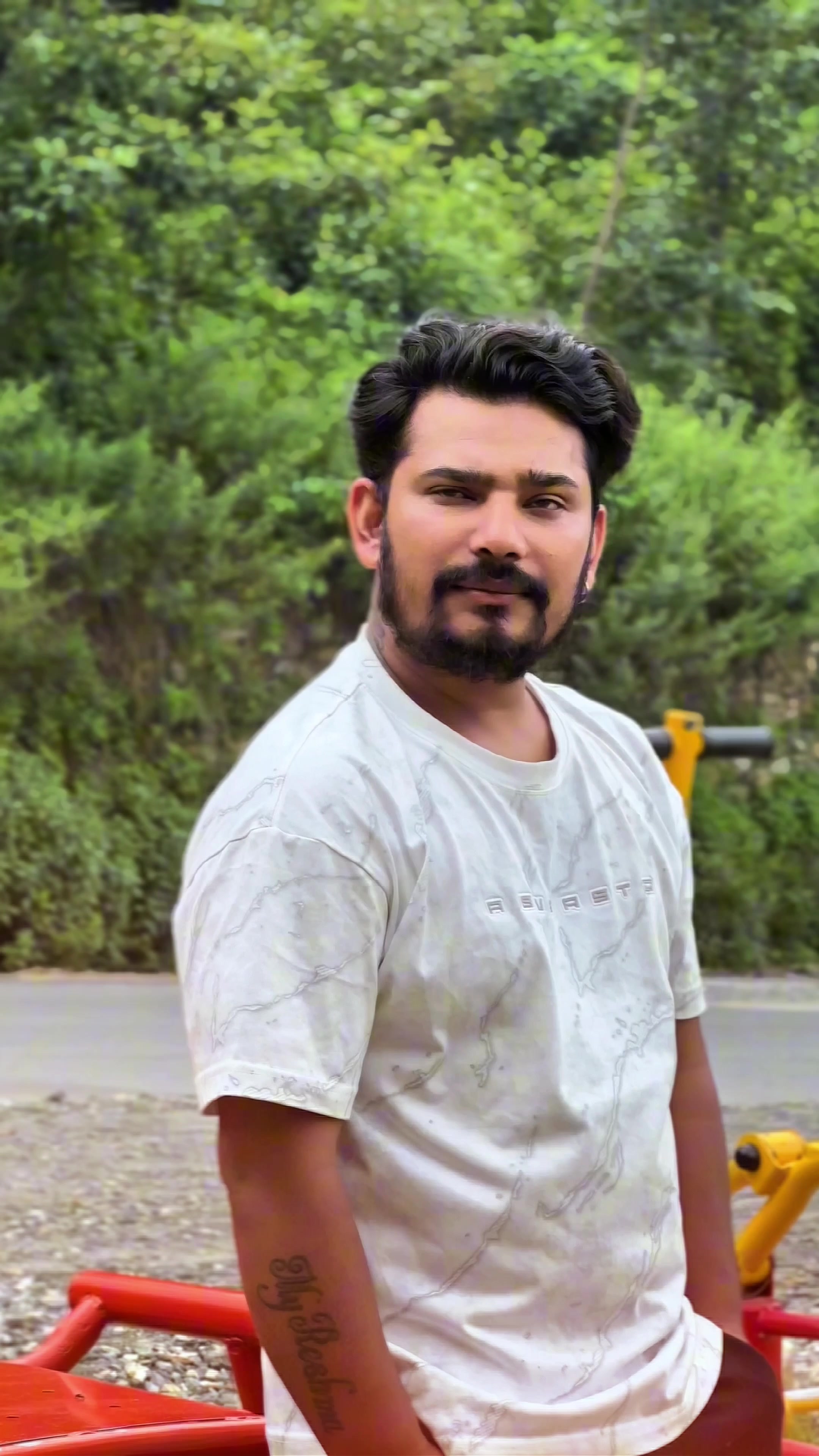 @Binod Sundas 🎬🎥✅ Director