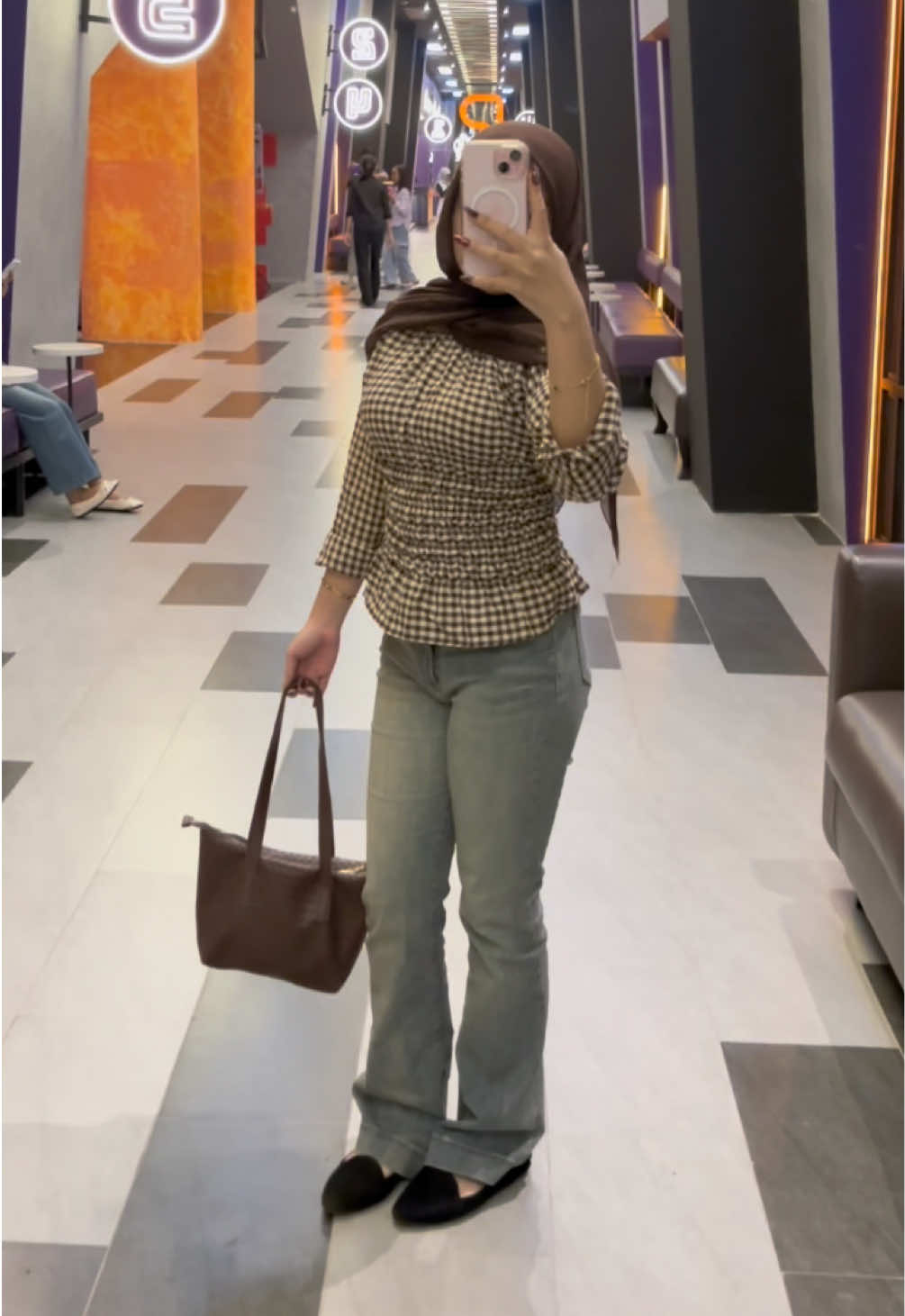 @MBAK INDAH SR