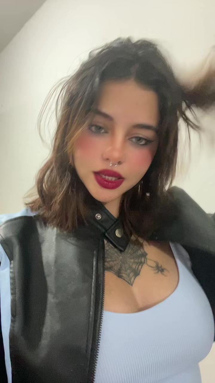 @karelyscastro4