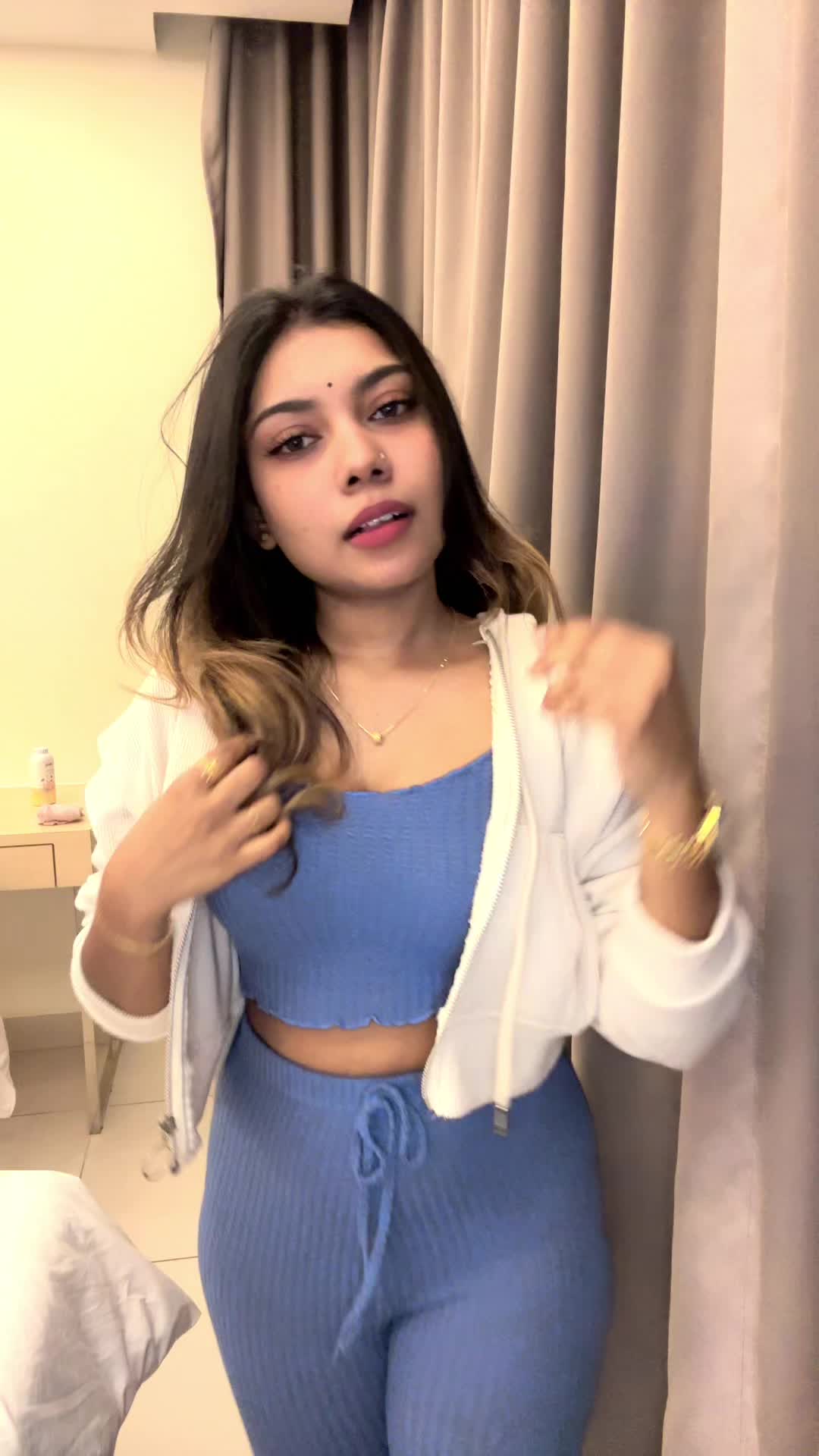 @Aishuu🖤👀