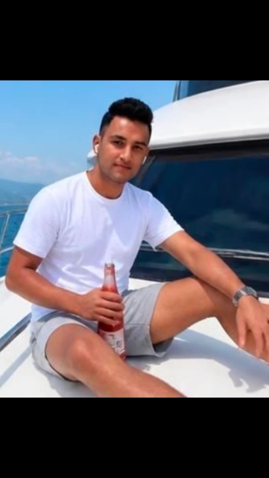 @आमाको कान्छो छोरा ठकुरी राजा💋