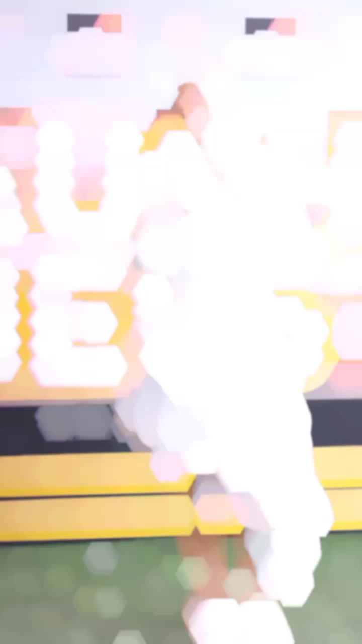 @nia Sharma