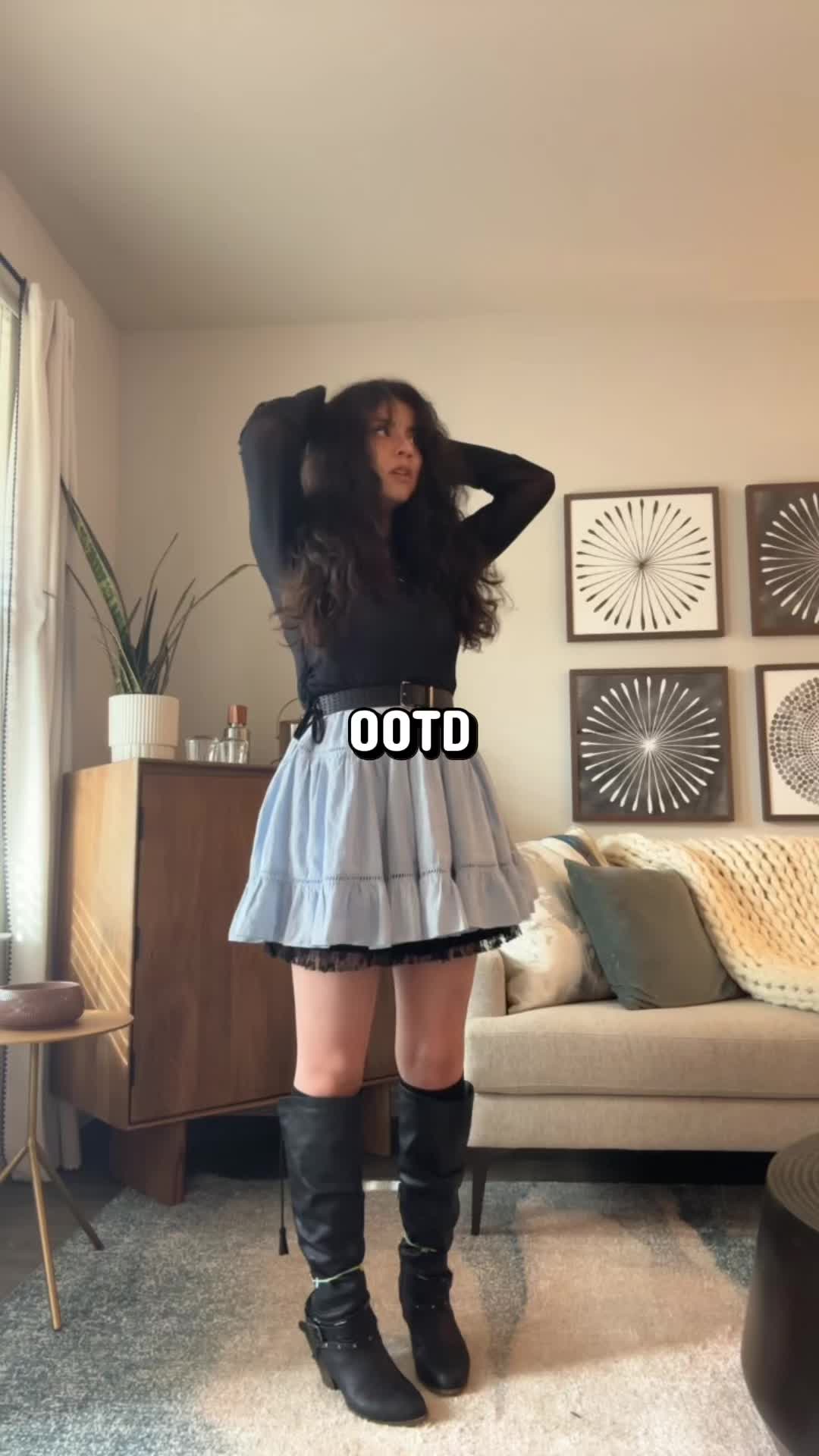 @(๑>◡<๑)