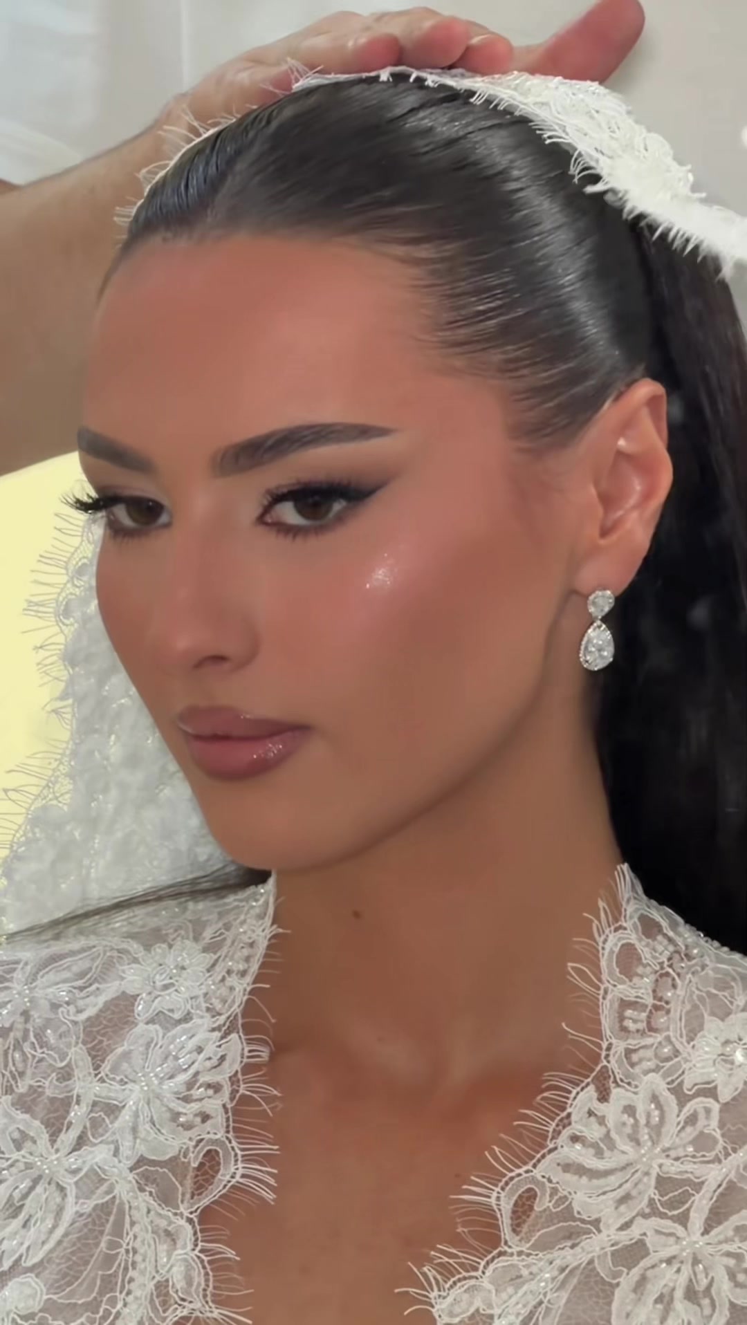@MAKEUPBYYLLKE